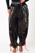 Load image into Gallery viewer, TAPESTRY POCKET WASHED DENIM PANTS
