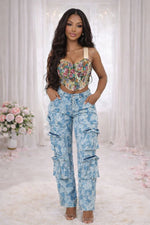 Load image into Gallery viewer, Denim Lace Cargo Print Jeans
