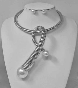Swirl Pearl Statement Necklace