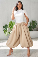 Load image into Gallery viewer, Her Balloon Pant
