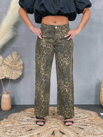 Load image into Gallery viewer, Olive In Love Print Jeans
